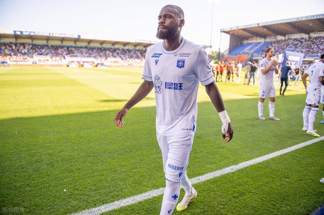 3-1，法甲第15掀翻法甲第7，法甲4冠王迎首胜，22岁卢谢2妙传