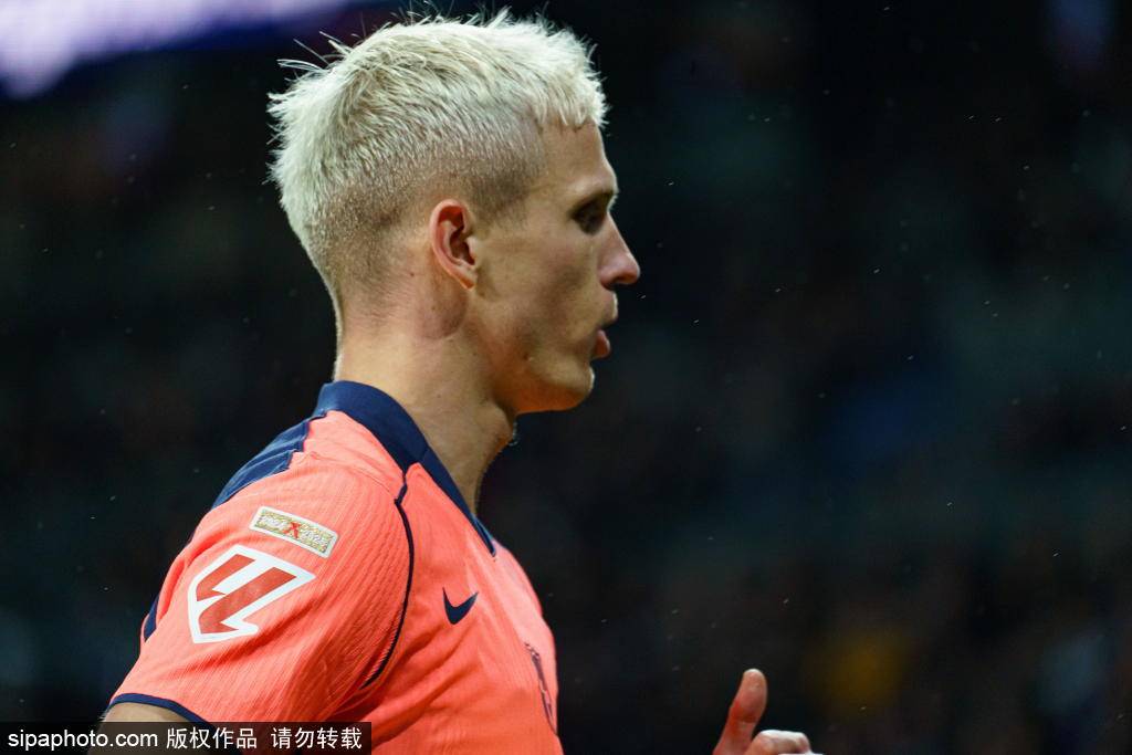 德容想沟通却遭拒，弗利克点出西甲裁判最大问题